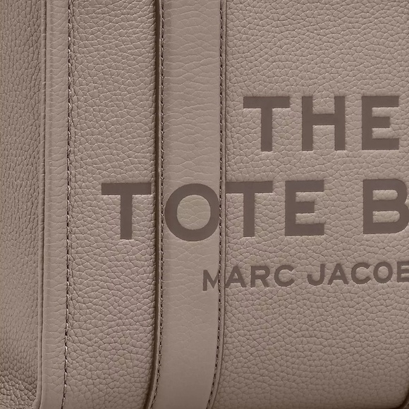 MARC JACOBS THE TOTE BAG SMALL CEMENT - Picture 4 of 16